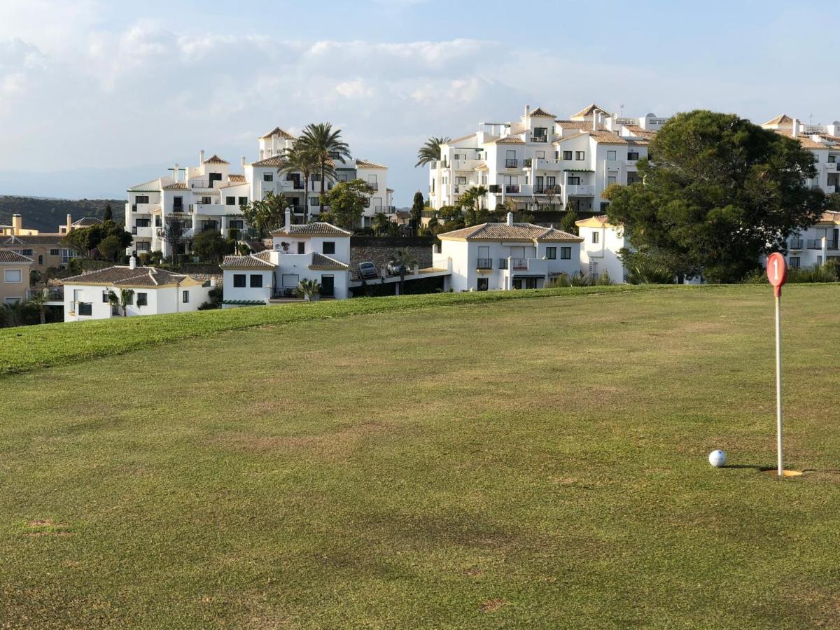 - Sleeps 4 - Parking - Garden - Pool Apartament Alhaurín el Grande